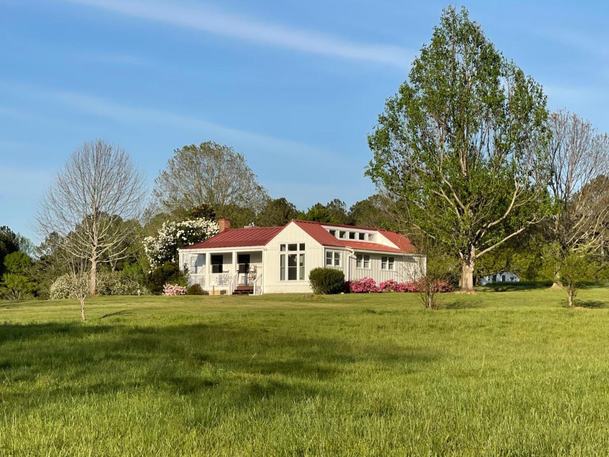 The Farmhouse Inn Buckhead Exterior photo