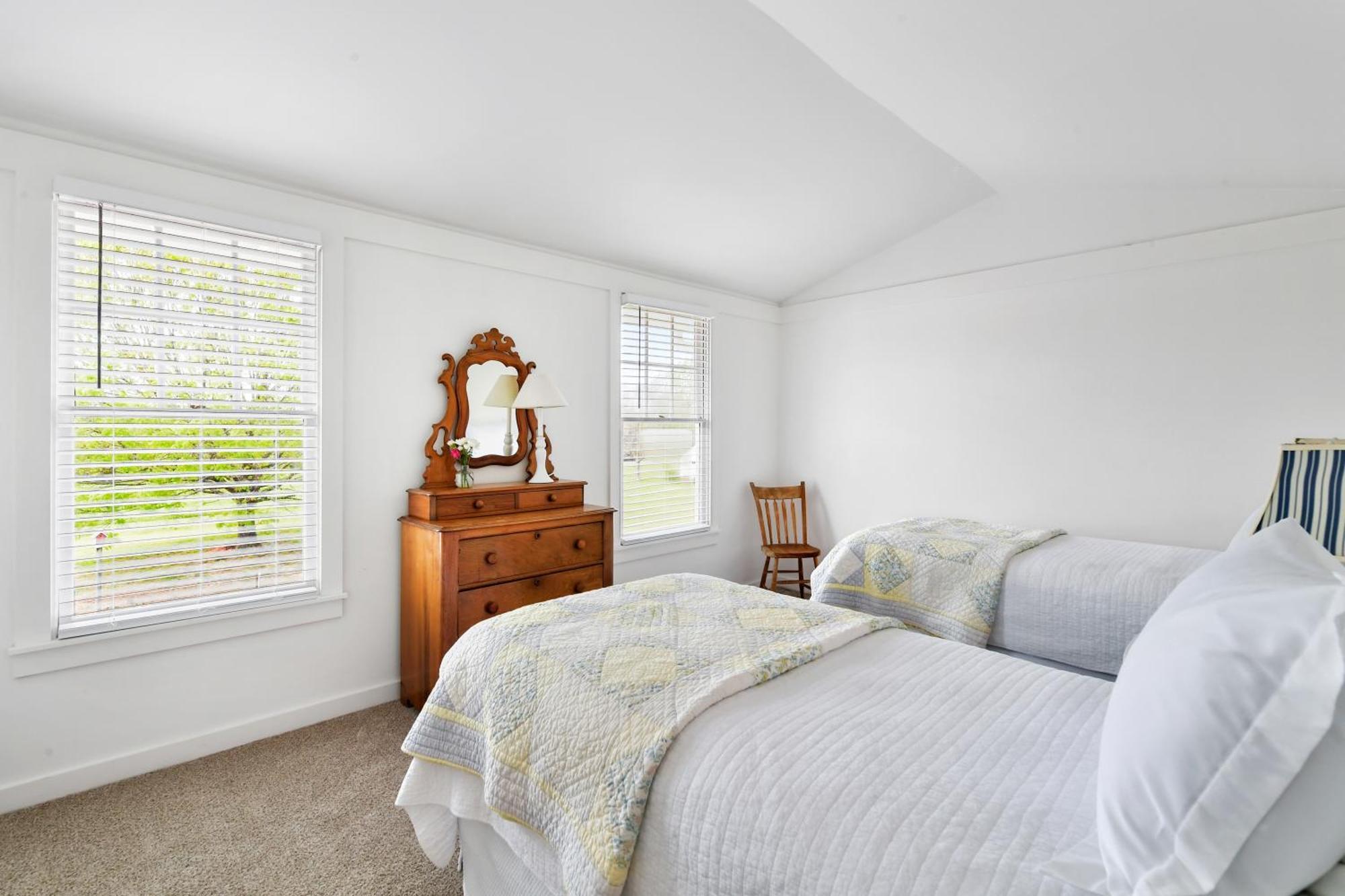 The Farmhouse Inn Buckhead Room photo