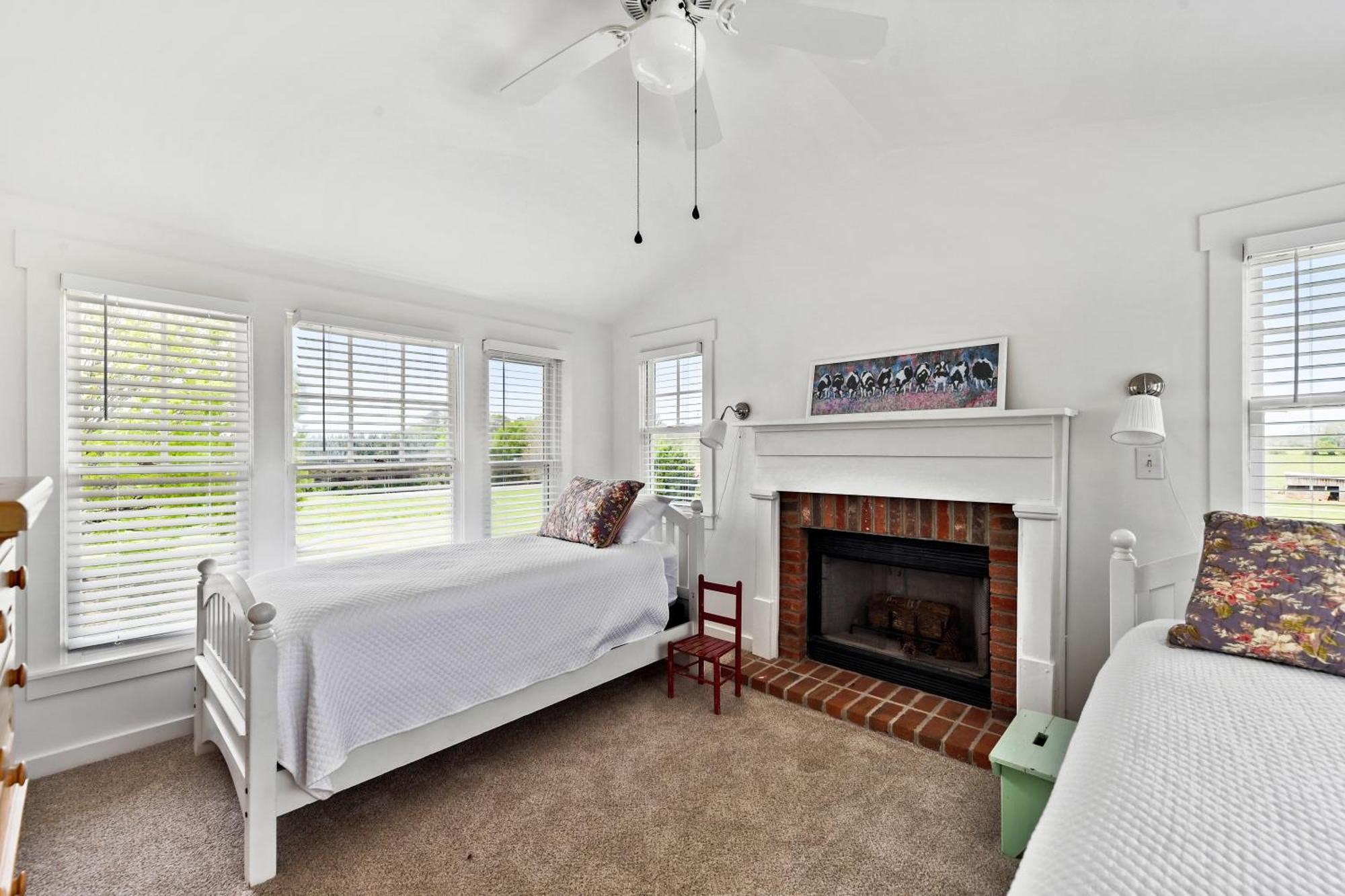 The Farmhouse Inn Buckhead Room photo